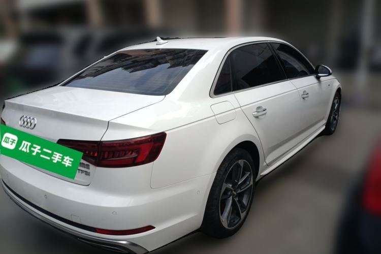 Used Audi A4L 2019 40 TFSI Fashion Edition China VI Emission Standard Rear Right 45 Deg