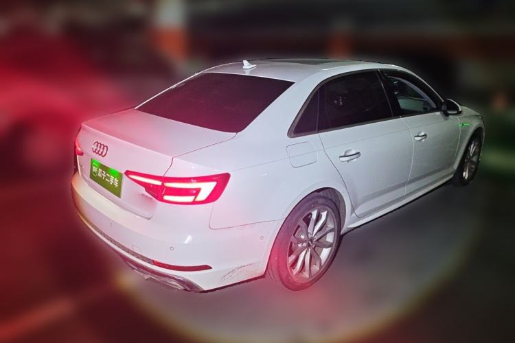 Used Audi A4L 2019 40 TFSI Fashion Edition China VI Emission Standard Rear Right 45 Deg