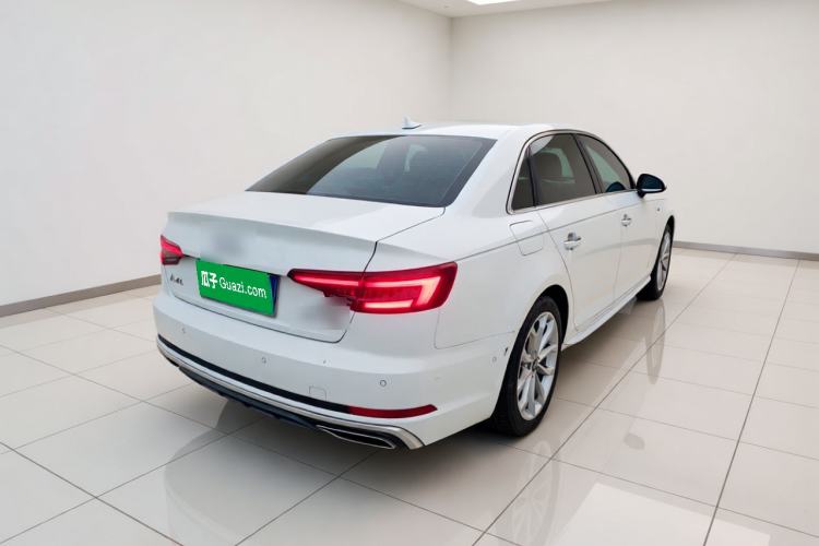 Used Audi A4L 2019 40 TFSI Fashion Edition China VI Emission Standard Rear Right 45 Deg