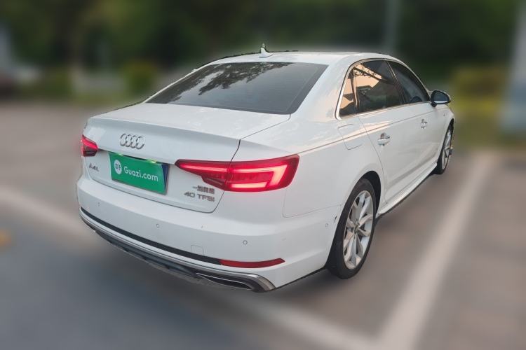 Used Audi A4L 2019 40 TFSI Fashion Edition China VI Emission Standard Rear Right 45 Deg