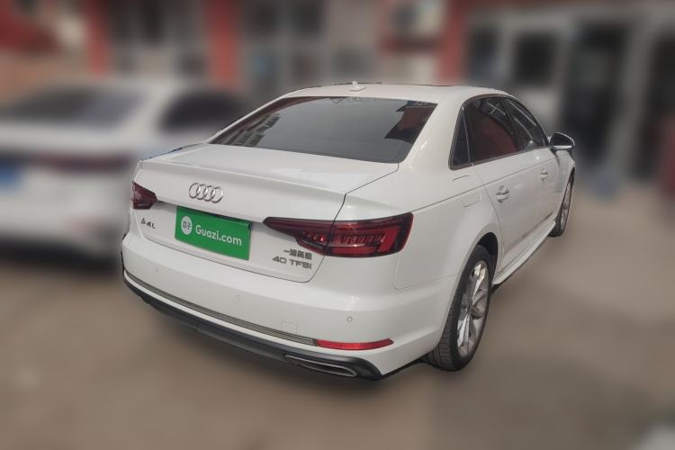 Used Audi A4L 2019 40 TFSI Fashion Edition China VI Emission Standard Rear Right 45 Deg