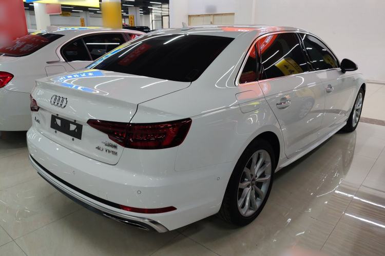 Used Audi A4L 2019 40 TFSI Fashion Edition China VI Emission Standard Rear Right 45 Deg