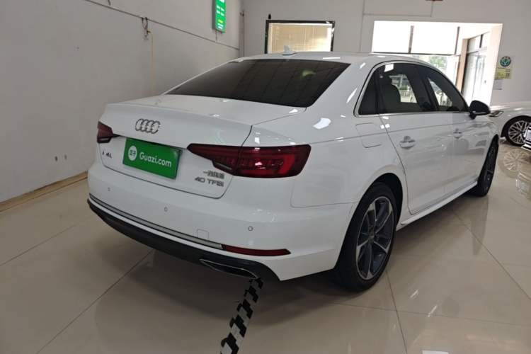 Used Audi A4L 2019 40 TFSI Ambition China VI Rear Right 45 Deg