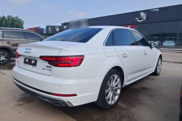 Used Audi A4L 2019 40 TFSI Fashion Edition China VI Emission Standard Rear Right 45 Deg