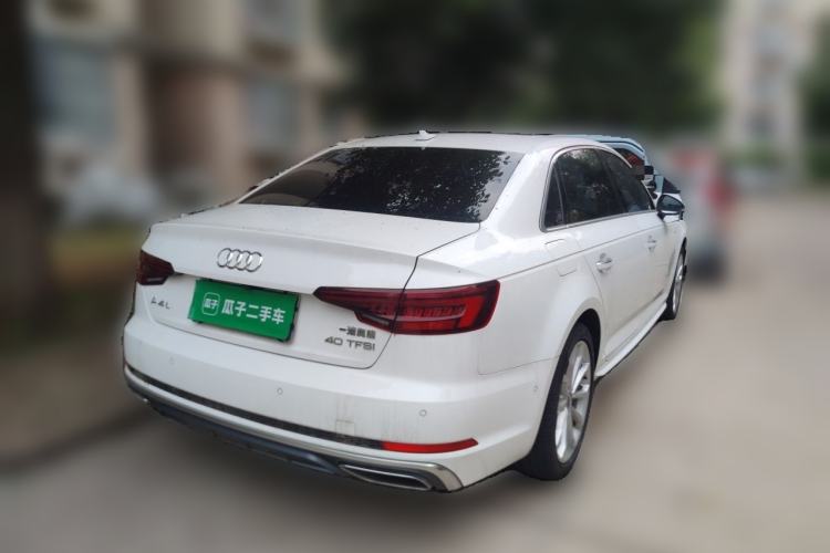 Used Audi A4L 2019 40 TFSI Fashion Edition China VI Emission Standard Rear Right 45 Deg
