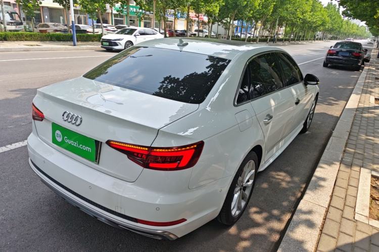 Used Audi A4L 2019 40 TFSI Fashion Edition China VI Emission Standard Rear Right 45 Deg