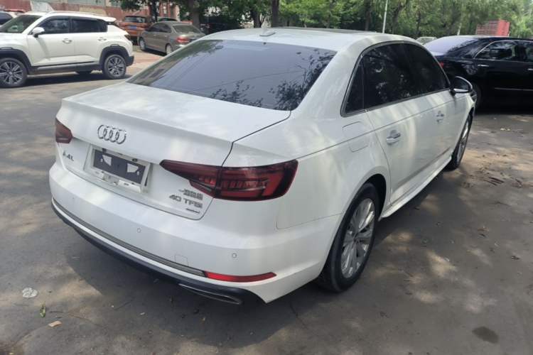 Used Audi A4L 2019 40 TFSI Ambition China VI Rear Right 45 Deg