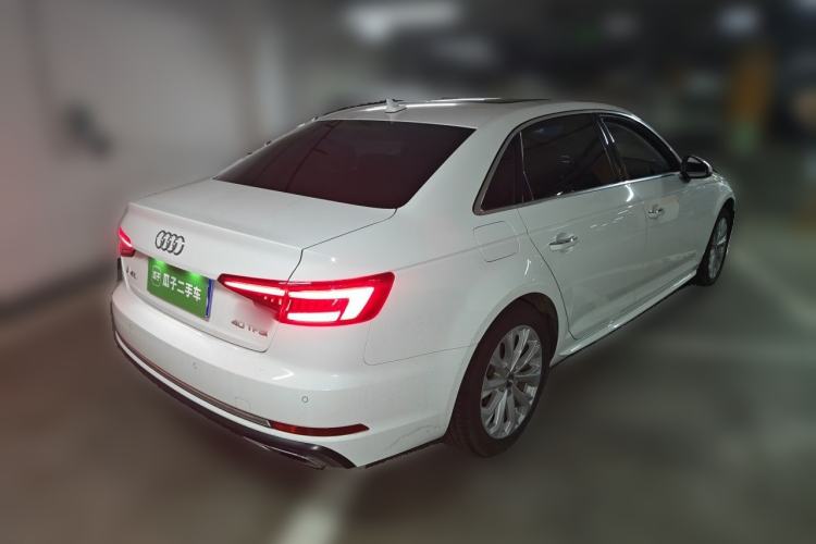 Used Audi A4L 2019 40 TFSI Ambition China VI Rear Right 45 Deg