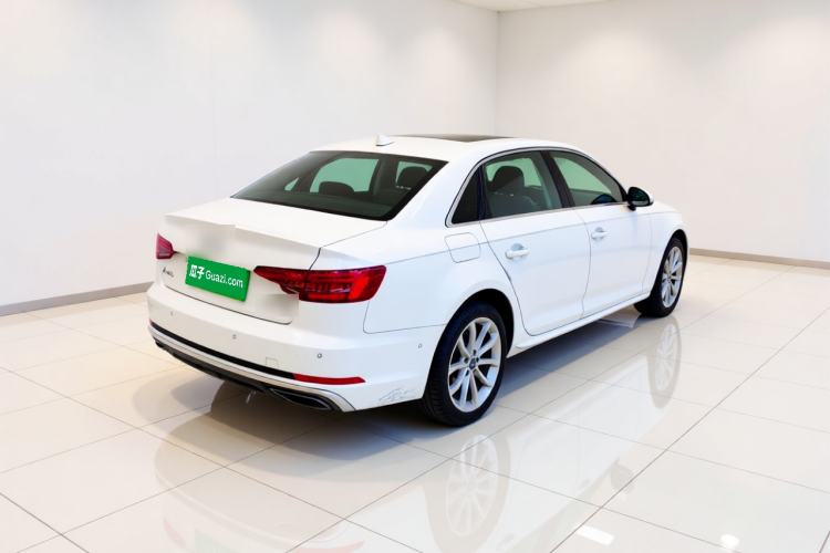 Used Audi A4L 2019 40 TFSI Fashion Edition China VI Emission Standard Rear Right 45 Deg