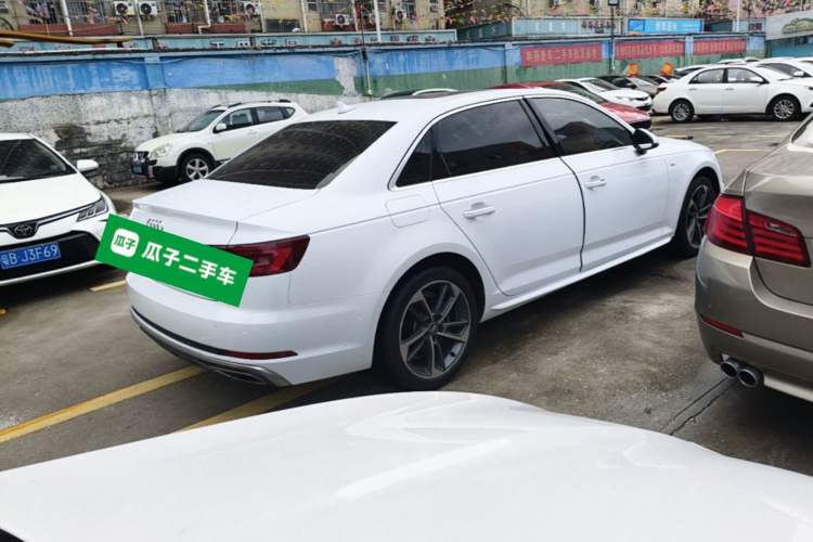 Used Audi A4L 2019 40 TFSI Fashion Edition China VI Emission Standard Rear Right 45 Deg