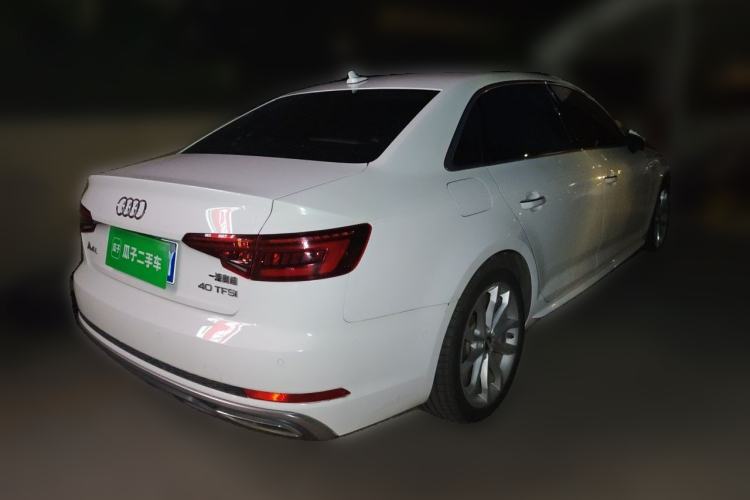 Used Audi A4L 2019 40 TFSI Fashion Edition China VI Emission Standard Rear Right 45 Deg