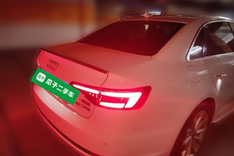 Used Audi A4L 2019 40 TFSI Fashion Edition China VI Emission Standard Rear Right 45 Deg