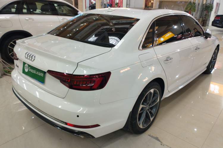 Used Audi A4L 2019 40 TFSI Ambition China VI Rear Right 45 Deg
