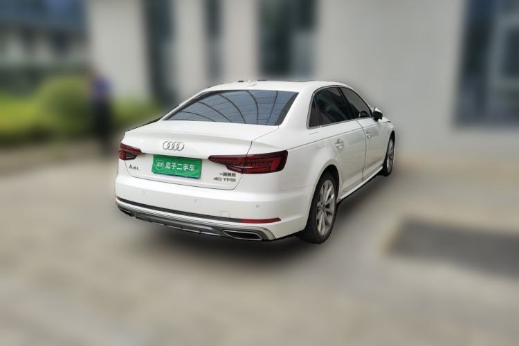 Used Audi A4L 2019 40 TFSI Fashion Edition China VI Emission Standard Rear Right 45 Deg