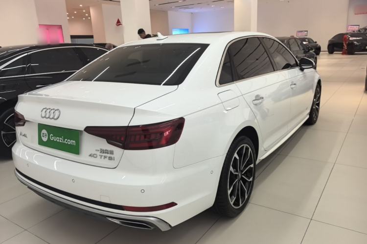 Used Audi A4L 2019 40 TFSI Fashion Edition China VI Emission Standard Rear Right 45 Deg