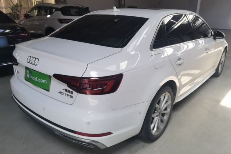 Used Audi A4L 2019 40 TFSI Fashion Edition China VI Emission Standard Rear Right 45 Deg