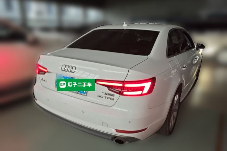 Used Audi A4L 2019 40 TFSI Fashion Edition China VI Emission Standard Rear Right 45 Deg