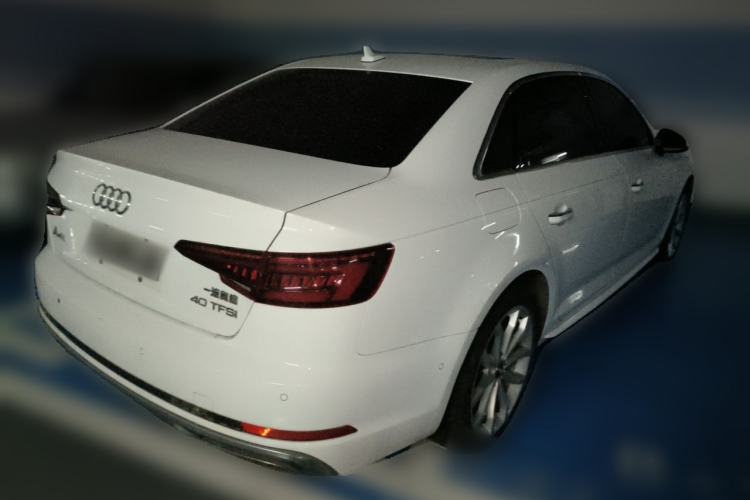 Used Audi A4L 2019 40 TFSI Fashion Edition China VI Emission Standard Rear Right 45 Deg