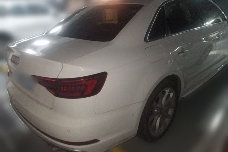 Used Audi A4L 2019 40 TFSI Fashion Edition China VI Emission Standard Rear Right 45 Deg