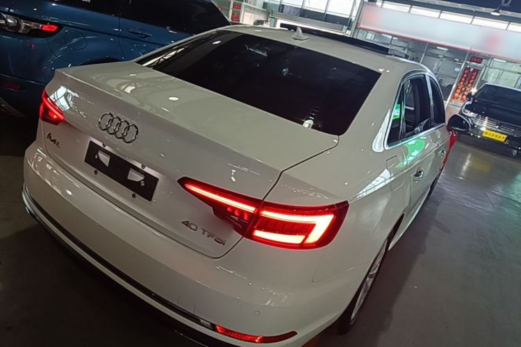 Used Audi A4L 2019 40 TFSI Ambition China VI Rear Right 45 Deg