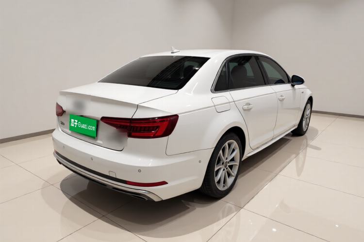 Used Audi A4L 2019 40 TFSI Fashion Edition China VI Emission Standard Rear Right 45 Deg