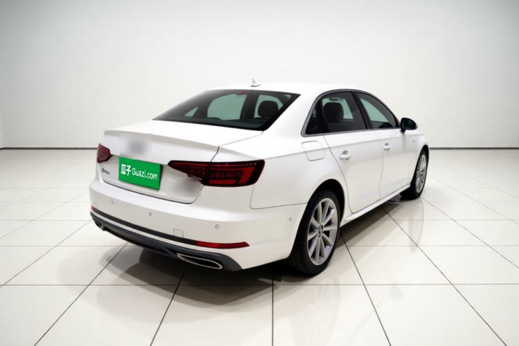 Used Audi A4L 2019 40 TFSI Fashion Edition China VI Emission Standard Rear Right 45 Deg