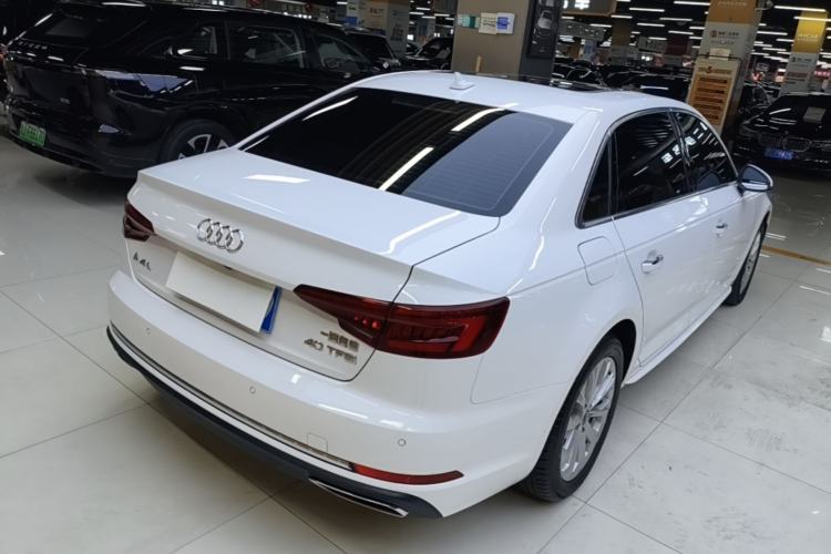 Used Audi A4L 2019 40 TFSI Ambition China VI Rear Right 45 Deg