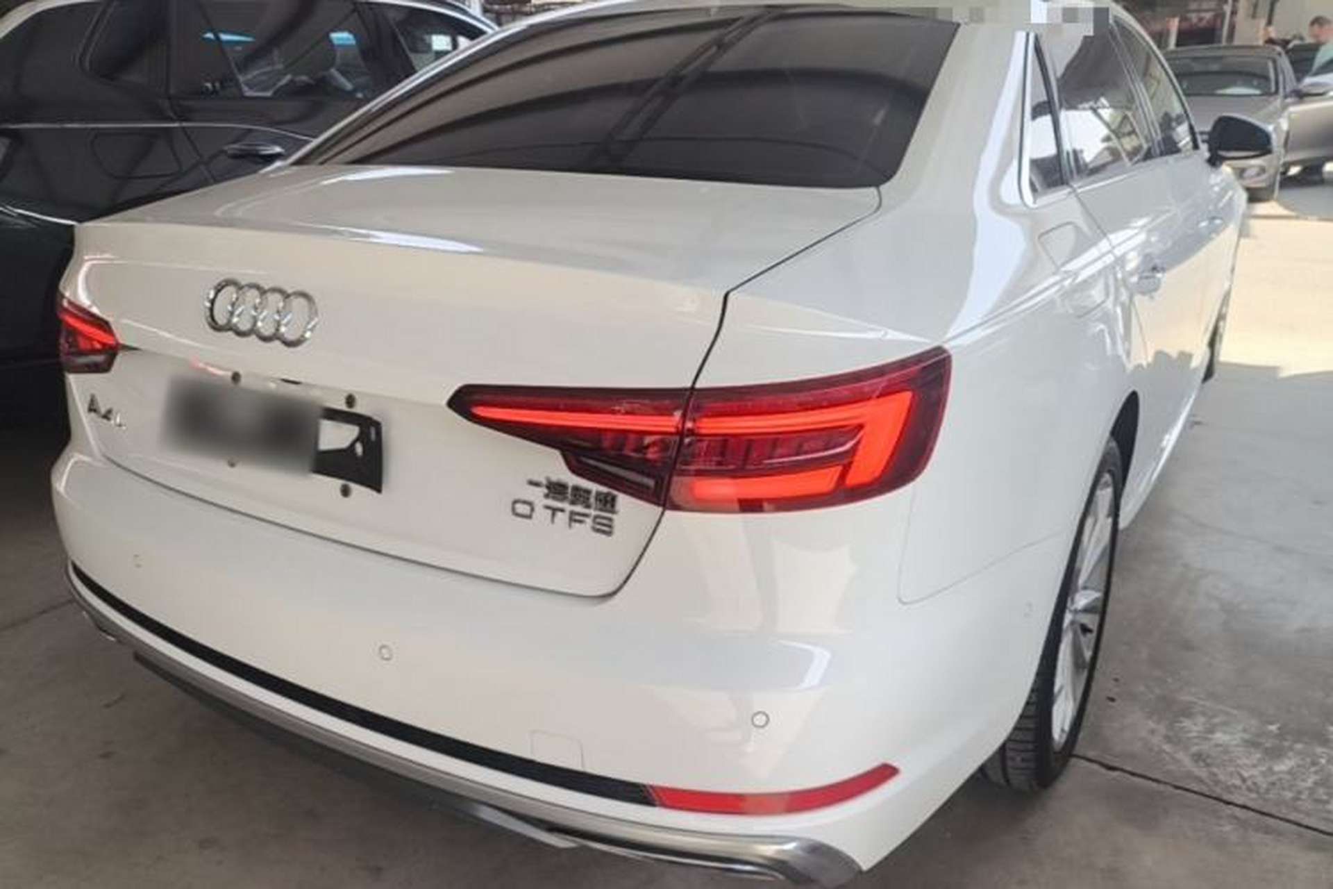 Used Audi A4L 2019 40 TFSI Fashion Edition China VI Emission Standard Rear Right 45 Deg