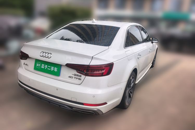 Used Audi A4L 2019 40 TFSI Fashion Edition China VI Emission Standard Rear Right 45 Deg