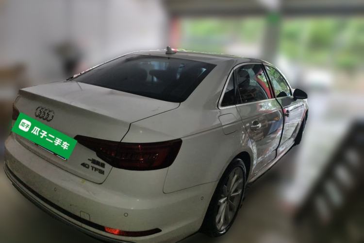 Used Audi A4L 2019 40 TFSI Fashion Edition China VI Emission Standard Rear Right 45 Deg