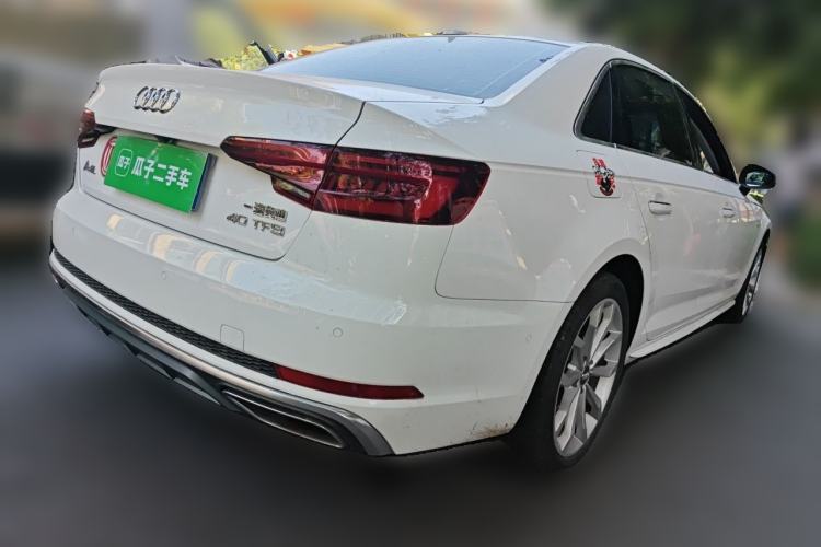 Used Audi A4L 2019 40 TFSI Fashion Edition China VI Emission Standard Rear Right 45 Deg