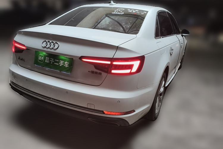 Used Audi A4L 2019 40 TFSI Ambition China VI Rear Right 45 Deg