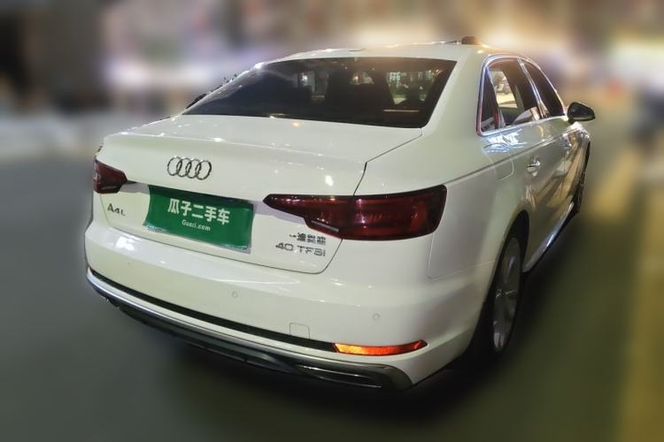 Used Audi A4L 2019 40 TFSI Fashion Edition China VI Emission Standard Rear Right 45 Deg