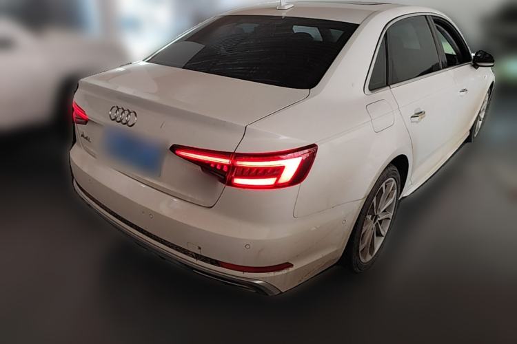 Used Audi A4L 2019 40 TFSI Fashion Edition China VI Emission Standard Rear Right 45 Deg