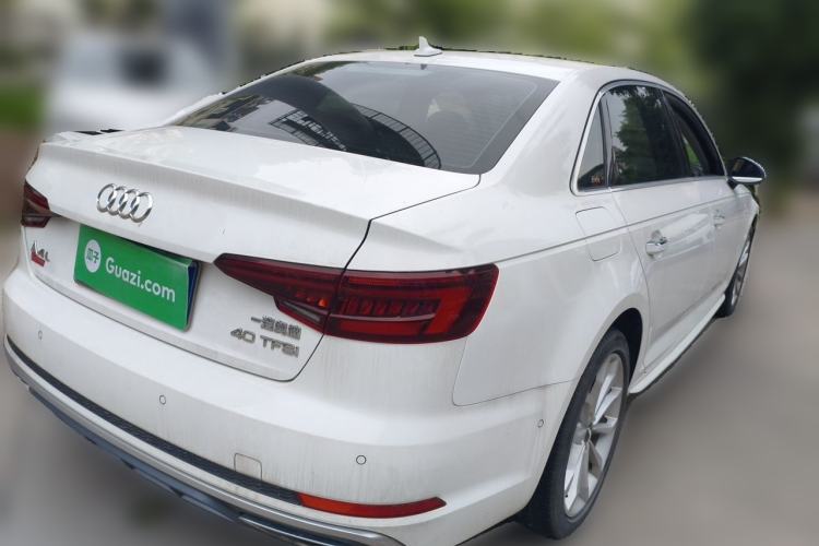 Used Audi A4L 2019 40 TFSI Fashion Edition China VI Emission Standard Rear Right 45 Deg