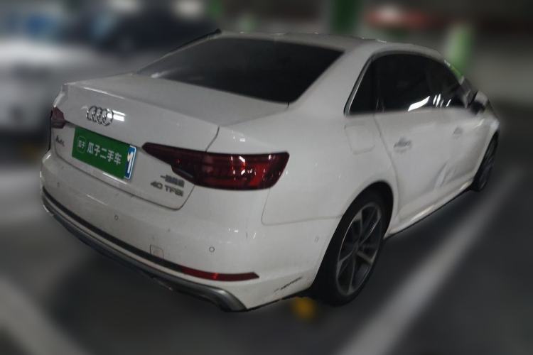 Used Audi A4L 2019 40 TFSI Fashion Edition China VI Emission Standard Rear Right 45 Deg