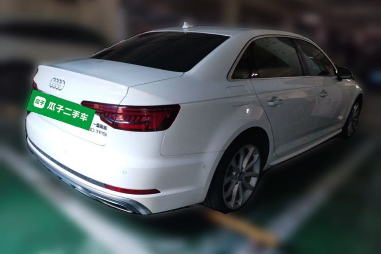 Used Audi A4L 2019 40 TFSI Fashion Edition China VI Emission Standard Rear Right 45 Deg