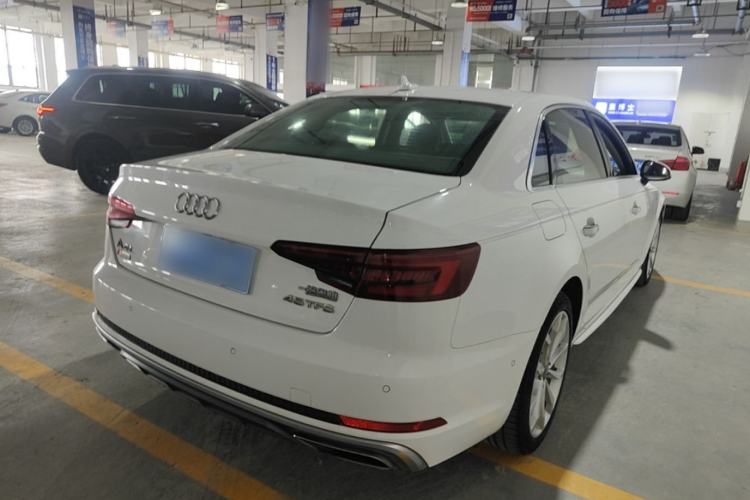 Used Audi A4L 2019 40 TFSI Fashion Edition China VI Emission Standard Rear Right 45 Deg