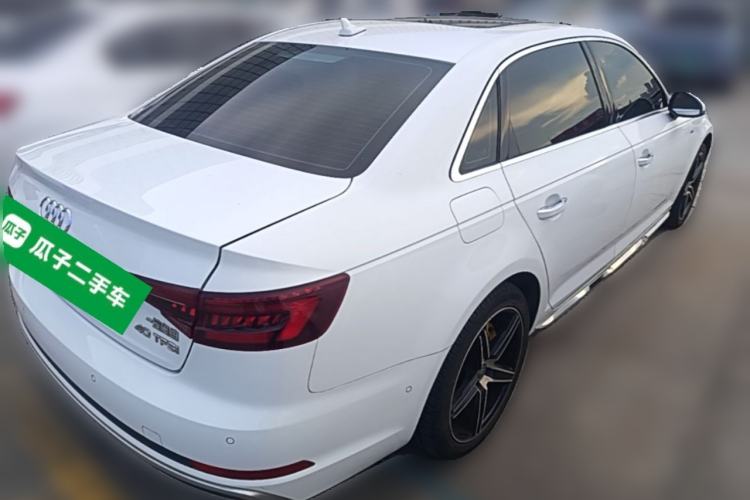 Used Audi A4L 2019 40 TFSI Fashion Edition China VI Emission Standard Rear Right 45 Deg