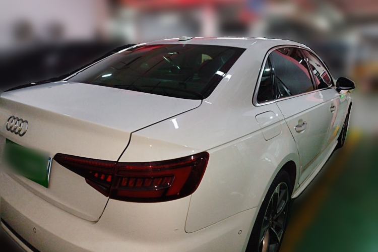 Used Audi A4L 2019 40 TFSI Fashion Edition China VI Emission Standard Rear Right 45 Deg