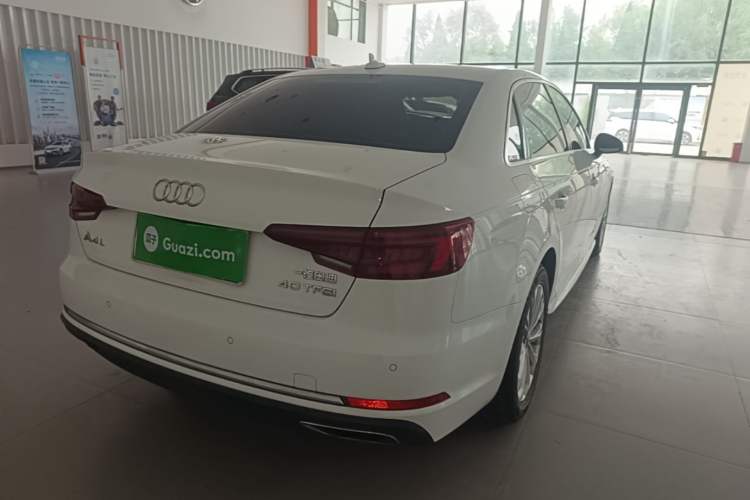 Used Audi A4L 2019 40 TFSI Ambition China VI Rear Right 45 Deg