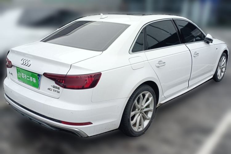 Used Audi A4L 2019 40 TFSI Fashion Edition China VI Emission Standard Rear Right 45 Deg