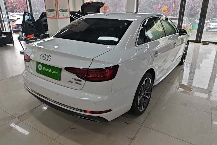 Used Audi A4L 2019 40 TFSI Ambition China VI Rear Right 45 Deg