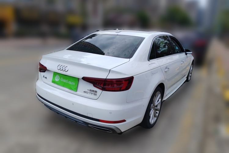 Used Audi A4L 2019 40 TFSI Fashion Edition China VI Emission Standard Rear Right 45 Deg