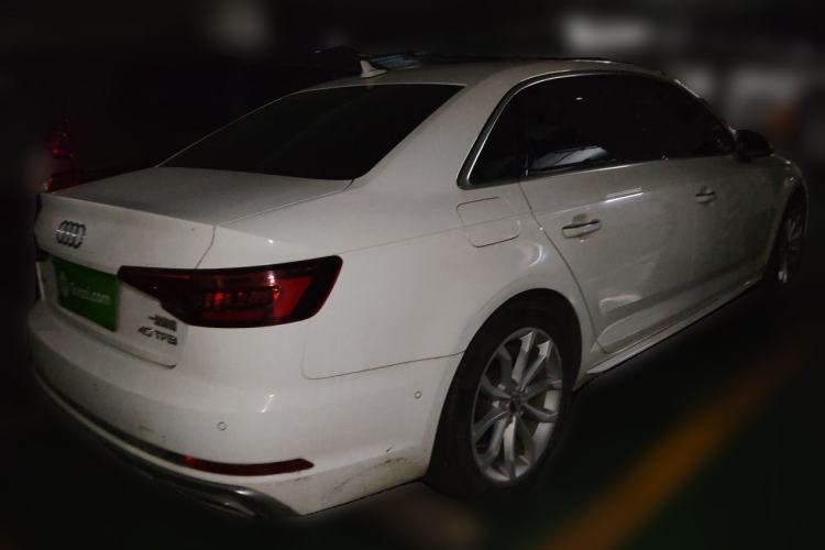 Used Audi A4L 2019 40 TFSI Fashion Edition China VI Emission Standard Rear Right 45 Deg