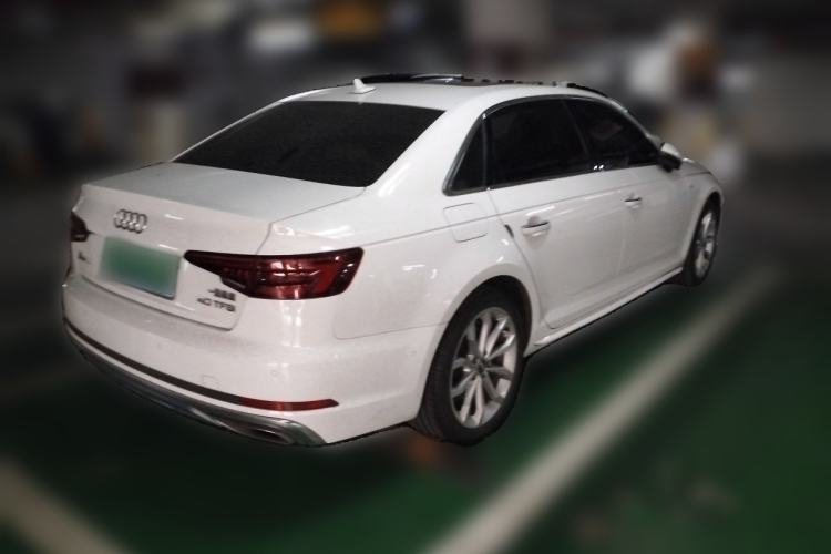Used Audi A4L 2019 40 TFSI Fashion Edition China VI Emission Standard Rear Right 45 Deg