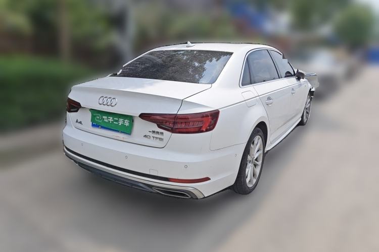 Used Audi A4L 2019 40 TFSI Fashion Edition China VI Emission Standard Rear Right 45 Deg