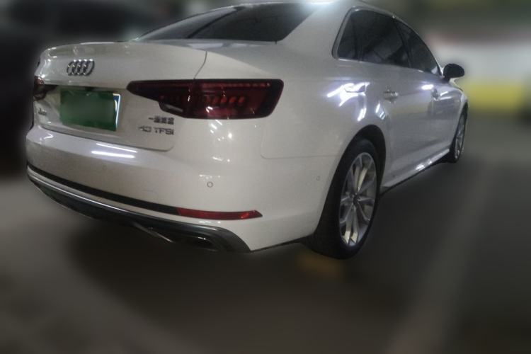 Used Audi A4L 2019 40 TFSI Fashion Edition China VI Emission Standard Rear Right 45 Deg