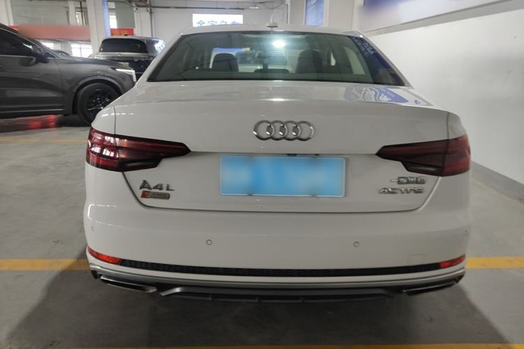 Used Audi A4L 2019 40 TFSI Fashion Edition China VI Emission Standard Rear