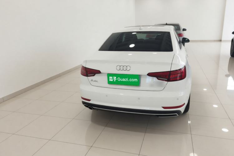 Used Audi A4L 2019 40 TFSI Ambition China VI Rear